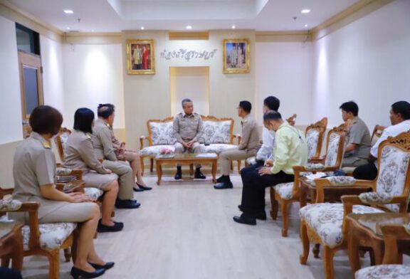 ชักพระปีนี้จัดยิ่งใหญ่!!! ผู้ว่าฯสุราษฎร์ เผย!นำรูปแบบงานแห่เทียนอุบลฯประยุกต์ใช้เพื่อความสวยงาม ขณะนายกแป๊ะขอปรับเส้นทางเคลื่อนขบวนรถพนมที่ผ่านการคัดเลือกมีความสวยงามพิเศษอยู่ในขบวนแรกและเคลื่อนขบวนตรงตลอดเพื่อความสวยงามตระการตา